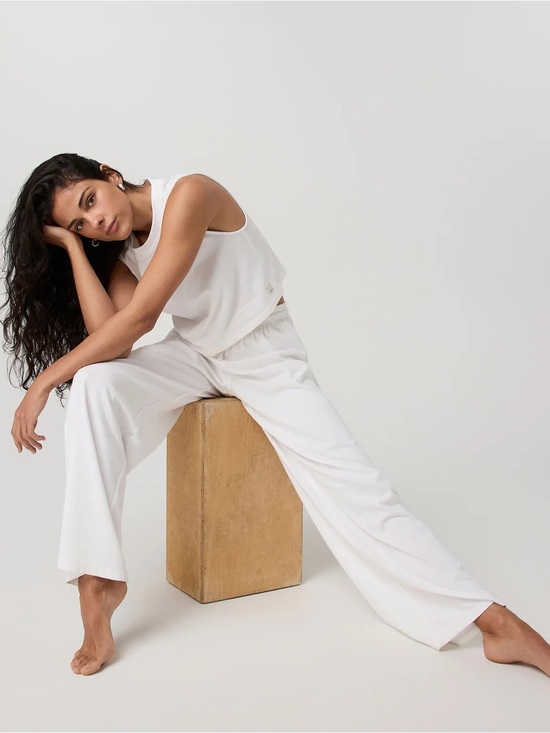 Vuori Pants - NWT (size small) Vuori Heavyweight Cotton Easy Pant